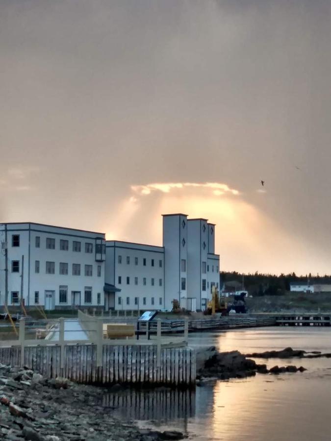 The Harbourside Inn Port Union Exterior photo